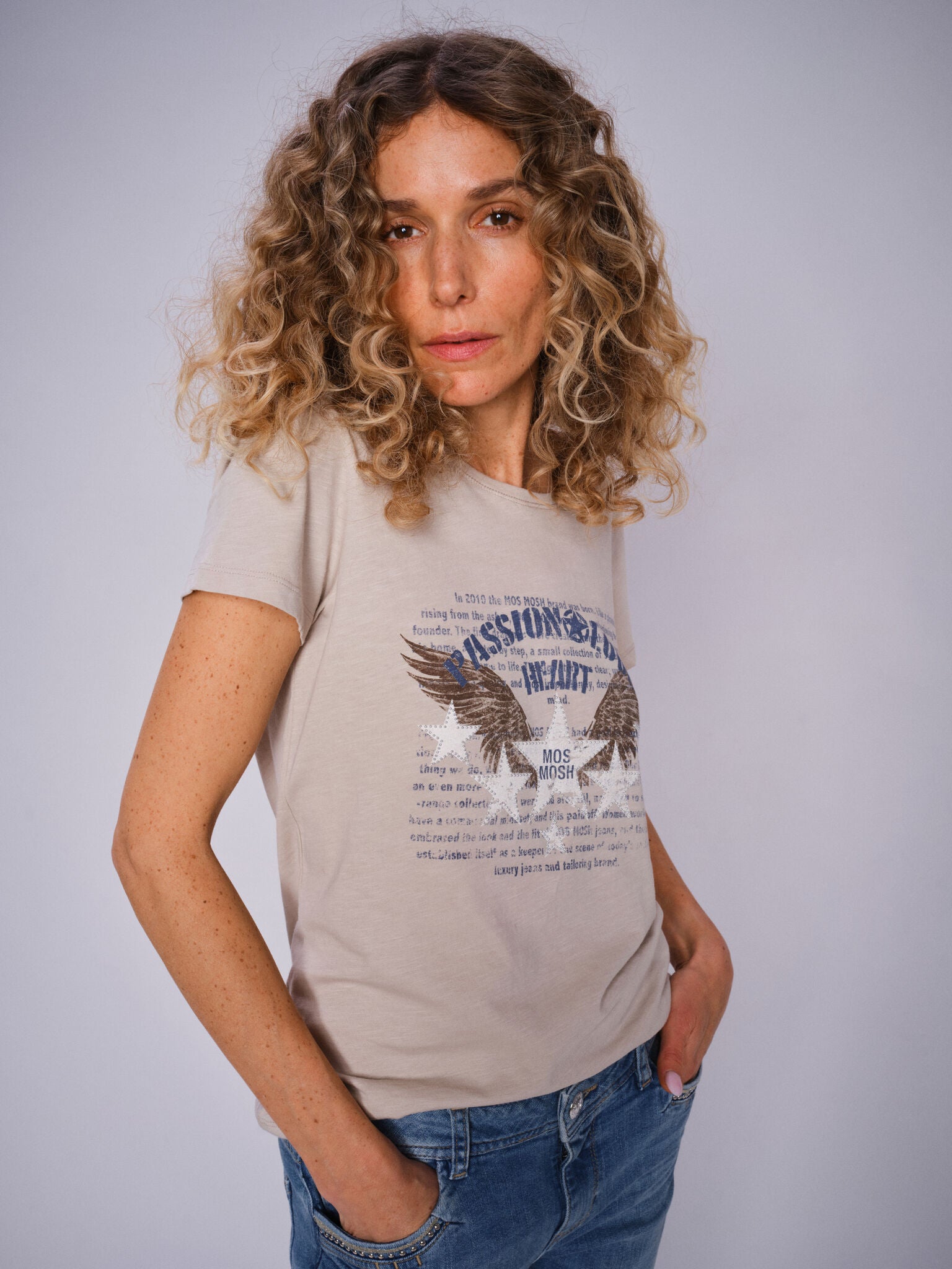 Modelshot / Feather Gray / Detail